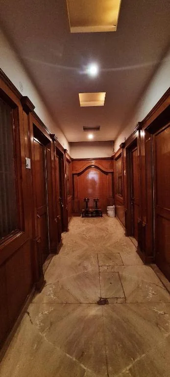 Corridor to the rooms